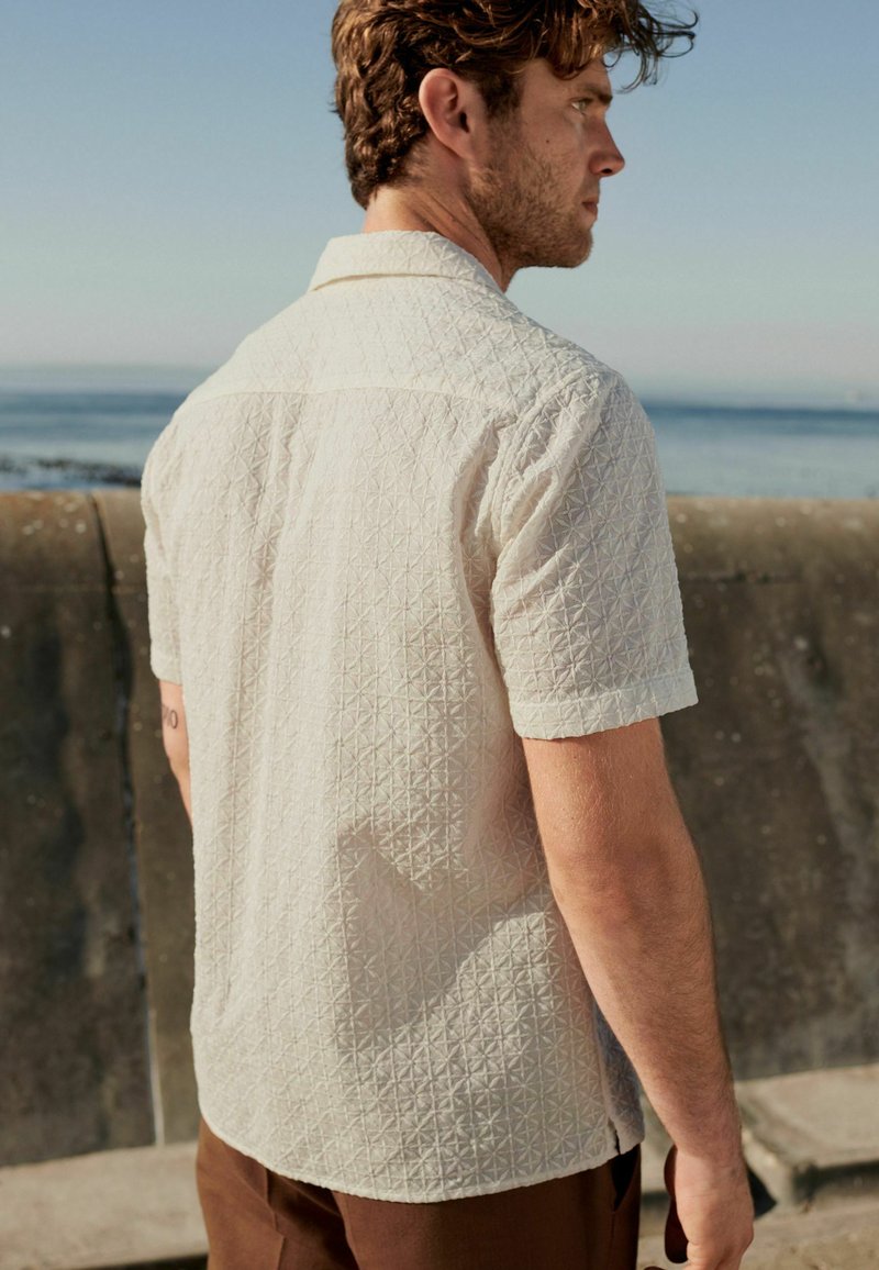 Next BRODERIE SHORT SLEEVE REGULAR FIT - Ing - white
