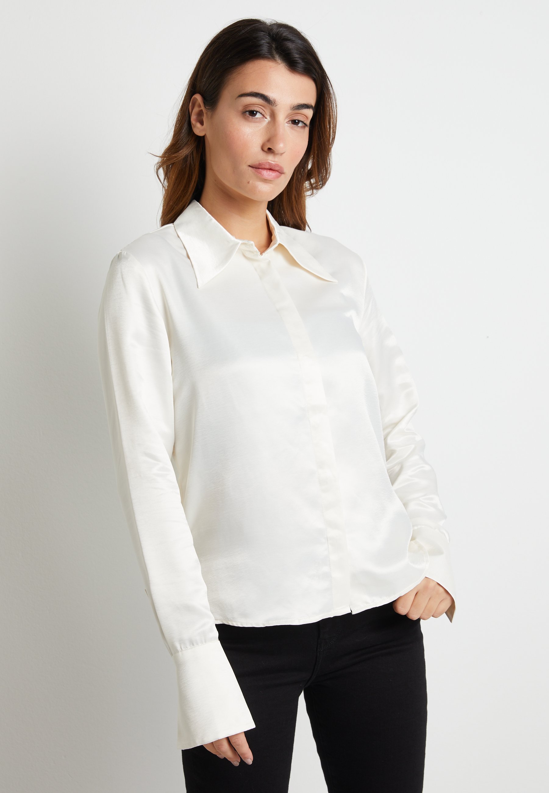 Pepe Jeans DUA LIPA X PEPE JEANS - Button-down blouse - ecru/beige - Zalando .ie