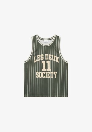 Camisola de basquetebol leve verde com riscas verticais brancas, apresentando "LES DEUX 11 SOCIETY" impresso na parte da frente em letras gordas.