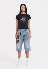 Ed Hardy PANTHER CRAWL  - Shorts di jeans - bleach