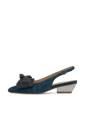 Suède slingback lage hak schoen in donker teal met spitse neus en grote strik versierd met kralen aan de voorkant.
