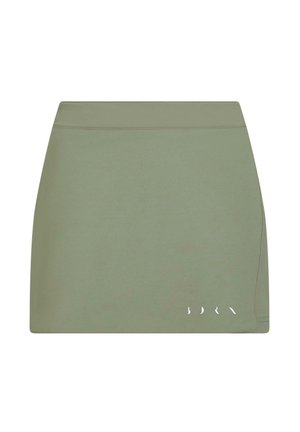 Jupe courte verte en tissu lisse, présentant un design ajusté avec un ourlet subtil et de petits accents de logo blanc en bas.