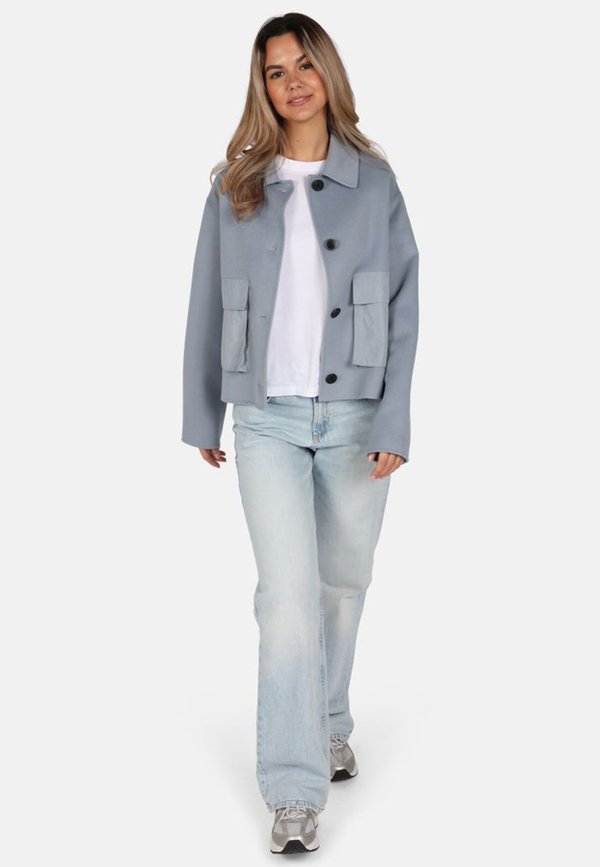 Leichte Jacke - hellblau