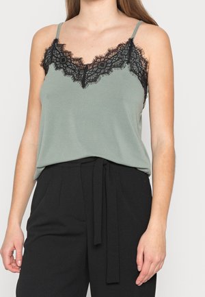 Top - green