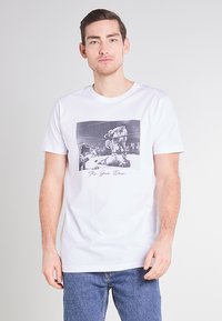 Non sélectionné, white