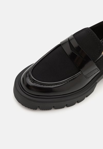 Stuart Weitzman 5050 SOHO LOAFER - Plateaupumps - black