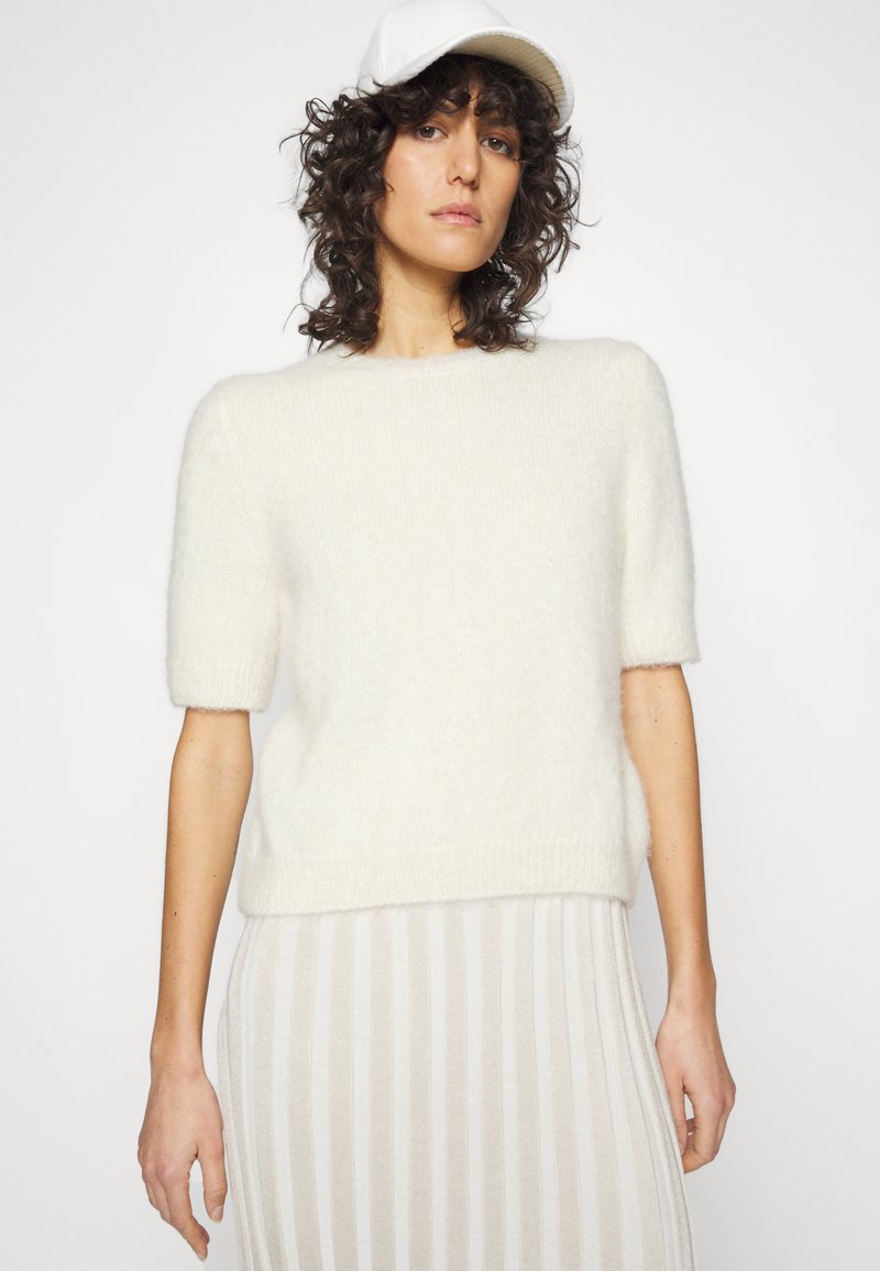 Damen Bekleidung | House of Dagmar TANIA T-Shirt basic off white/offwhite - GY91217 Damen Bekleidung | House of Dagmar TANIA T-Shirt basic off white/offwhite - GY91217