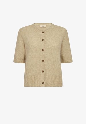 Beżowy krótki kardigan z dzianiny z sześcioma drewnianymi guzikami z przodu oraz prążkowaną fakturą na rękawach i dole.