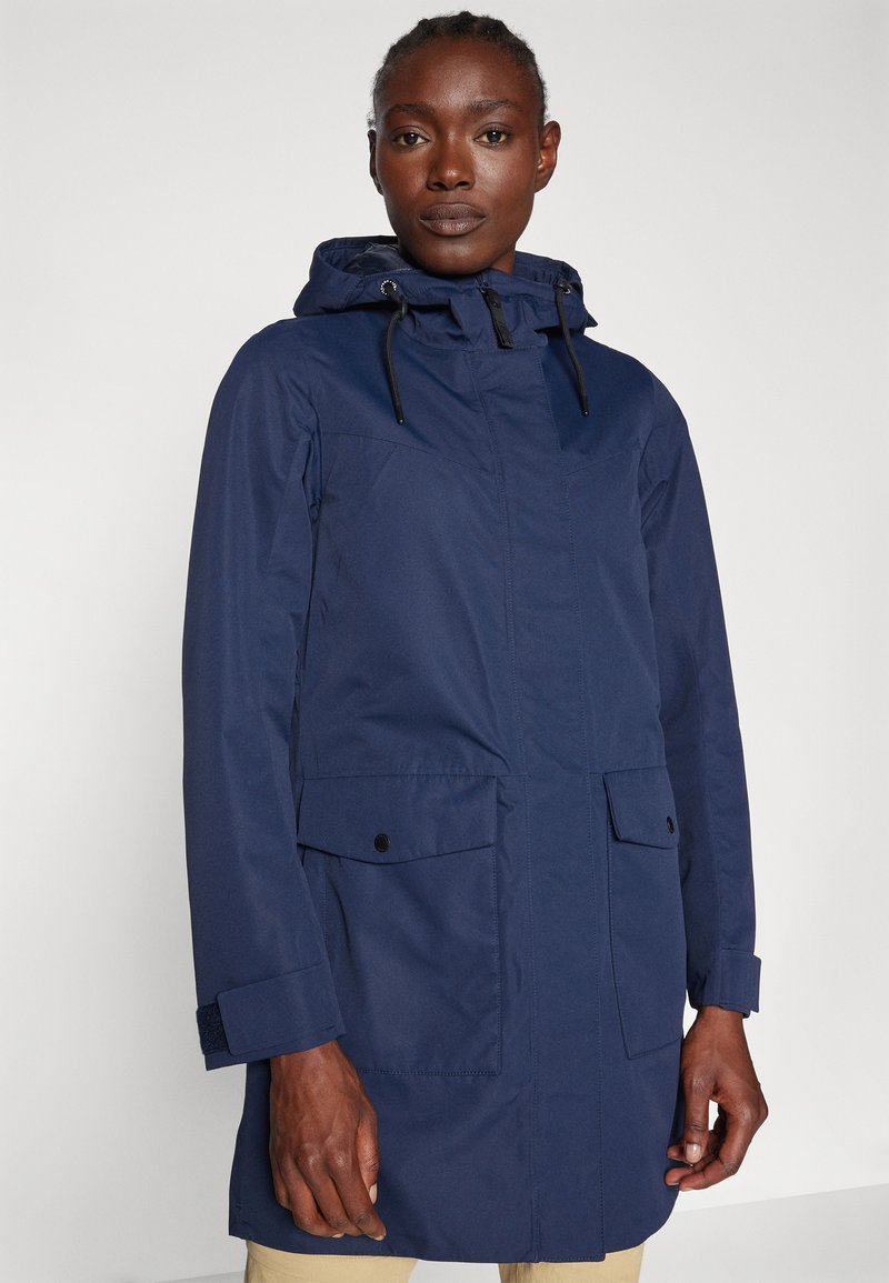 Veste imperméable bleu marine avec capuche, dotée de deux poches avant, de cordons ajustables et d'une coupe droite pour un ajustement décontracté.