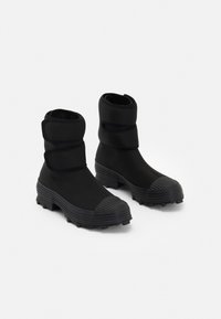 TRAKTORI UNISEX - Stiefelette - black