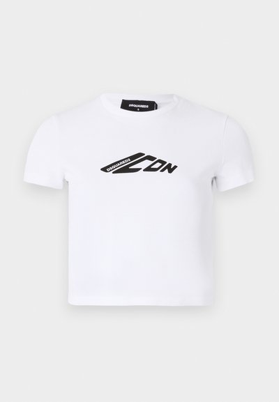 T-shirt blanc à manches courtes en coton, avec un motif logo noir imprimé sur le devant. Design classique à col rond avec une coupe ajustée.
