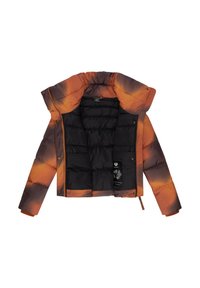 Přehazovací bunda s oranžovým až černým gradientem, zapínání na zip vpředu, izolační podšívka a výrazná kapuce. Disponuje zapínáním na patentky a vnitřní nášivkou.