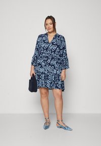 ONLY Carmakoma CARMARRAKESH LIFE 3/4 TUNIC DRESS - Dnevna haljina - naval academy/clear sky