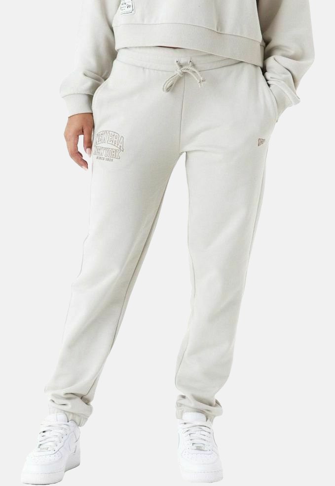 Helle beige, Fleece-Jogginghosen mit elastischem Bund und Kordelzug. Mit Seitentaschen und gesticktem "New Era"-Logo. Texturiertes Material.