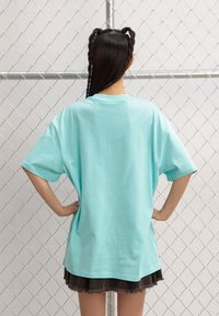 YOURTURN UNISEX BASIC OVERSIZED T-SHIRT - Jednoduché tričko - turquoise