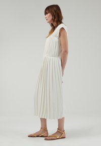 Leem FRONT - Jurk - white