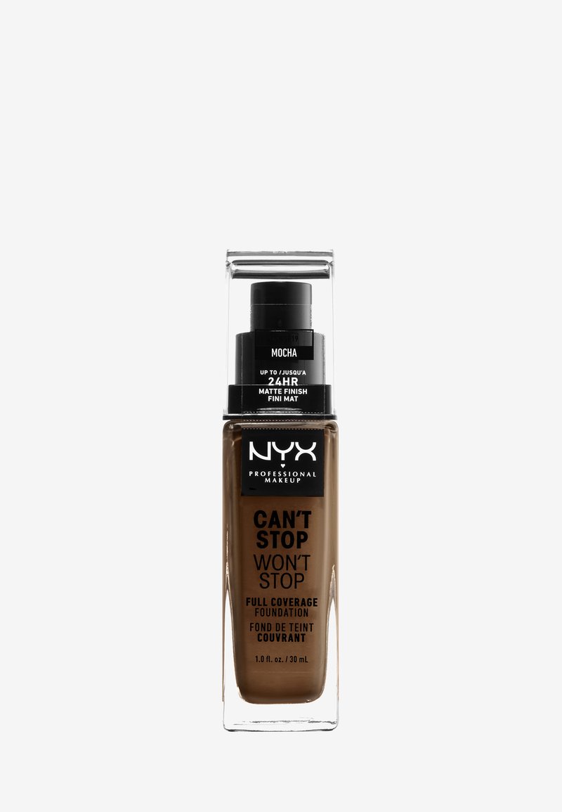 NYX Can't Stop Won't Stop foundation i nyansen Mocha, glasflaska med en svart pump, har enkel text. 1.0 fl oz / 30 mL kapacitet. Matt finish.