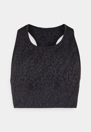 Svart sportbh med et teksturert leopardmønstret design, med en klassisk racerback-kutt og et bredt, støttende bånd nederst.