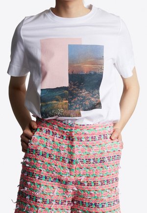 T-shirt med print - white