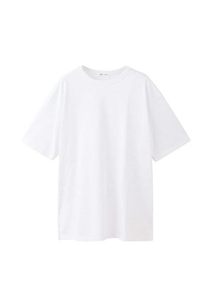 Effen witte T-shirt met korte mouwen en ronde hals, afgebeeld op een effen witte achtergrond.
