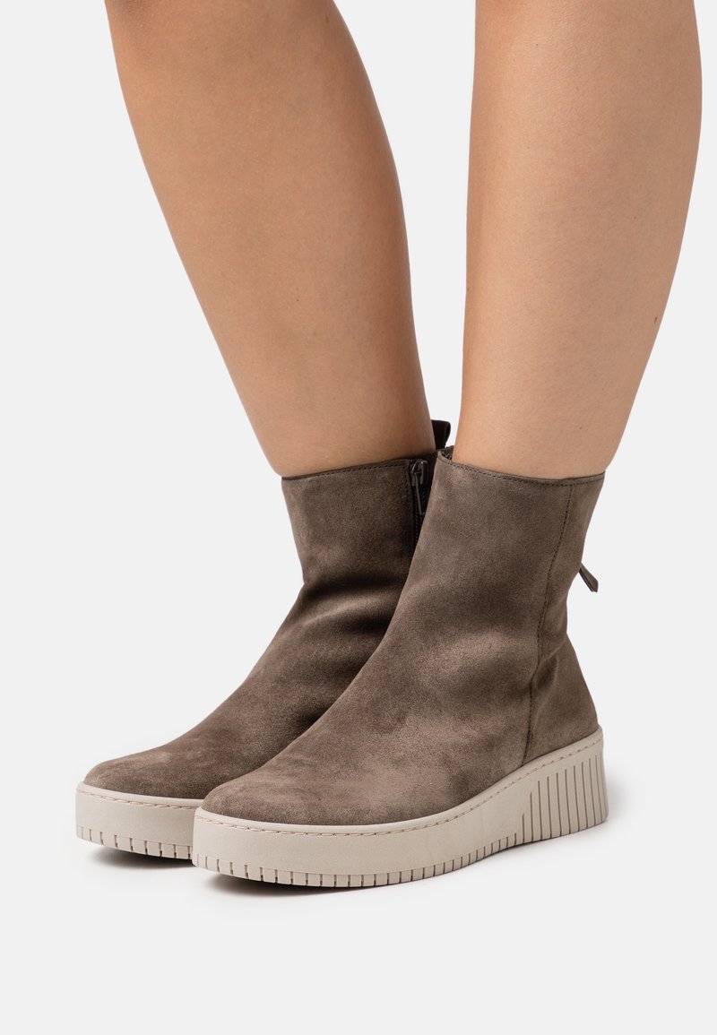 gabor platform boots