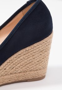 Wallis Zapatos altos - dark blue