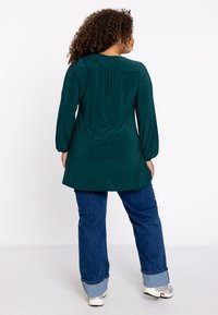 YOEK MIT V AUSSCHNITT - Bluse - dark green