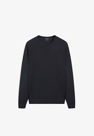 Maglione a maniche lunghe blu navy con scollo a girocollo, polsini e orlo ribattuti. Tessuto liscio, senza motivi o loghi visibili.
