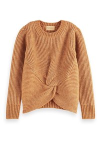 Pull en tricot de couleur orange-brun chaud, présentant un design torsadé à l'avant, une texture côtelée et des manches longues avec poignets côtelés.