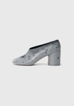 COURT - Muiltjes met hak - black/castelrock