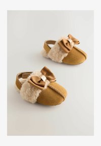 Valittu, tan brown