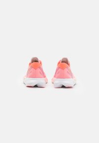 adidas Performance ADIZERO ADIOS 8 WOMEN - Scarpe da corsa su strada - pink spark/aurora metallic/solar red