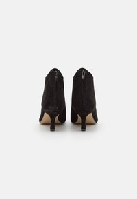 Zign Botines bajos - black
