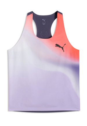 Débardeur de sport à dos nageur, avec un dégradé du corail au violet clair et un logo Puma noir sur la poitrine.