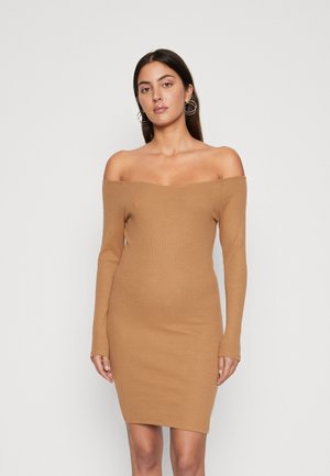 ONLY ONLCARI OFF DRESS - Φόρεμα σε ίσια γραμμή - toasted coconut