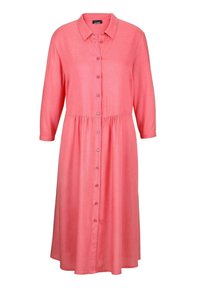 Abito button-up corallo con colletto, maniche a tre quarti, vita stretta e gonna svasata. Tessuto liscio con una leggera lucentezza.