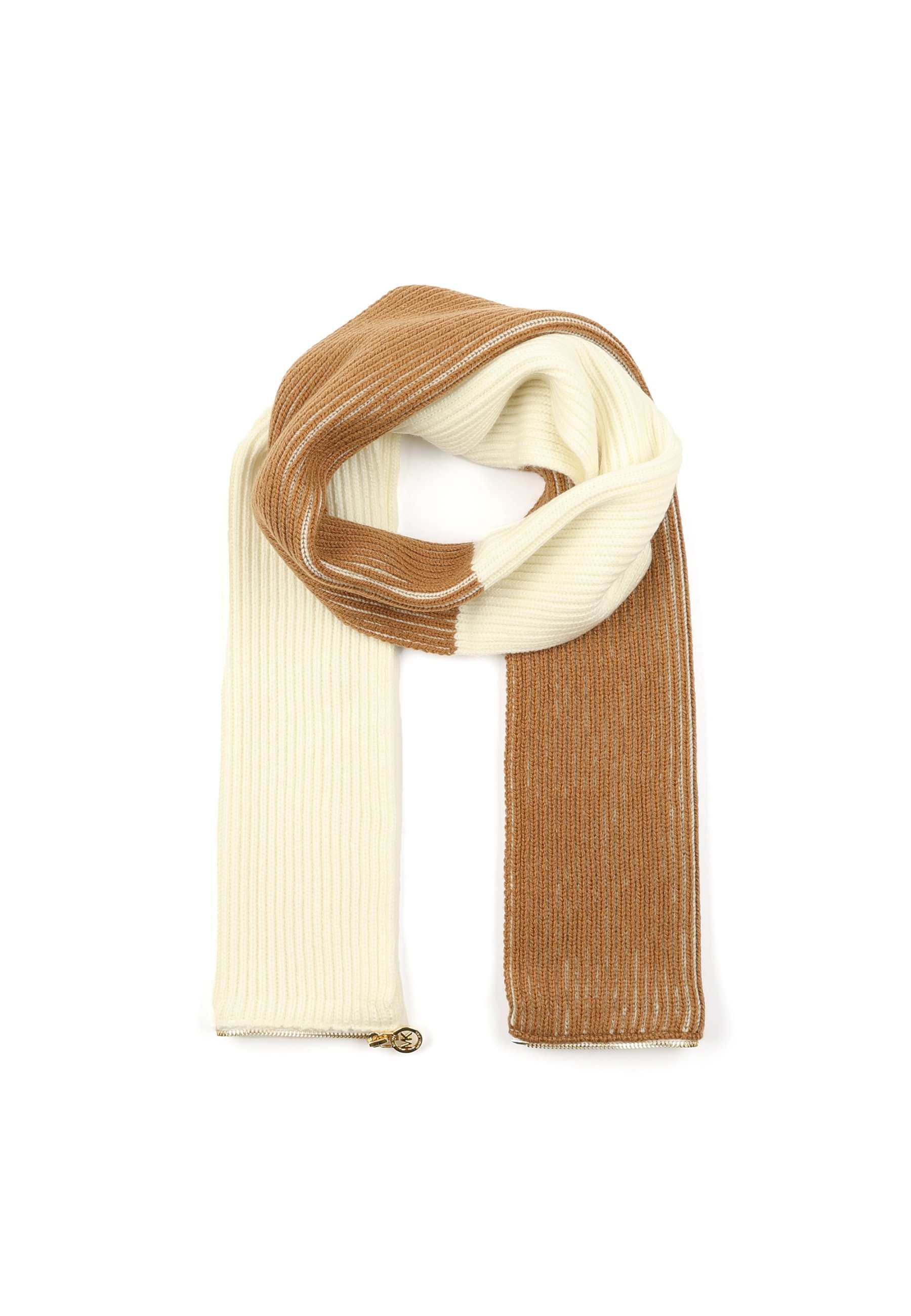 NWT Michael Kors
Plaited Fisherman Ribbed Infinity Scarf MICHAEL KORS Infinity Scarf. Jungle Print. 100% Acrylic Knit  main image 3