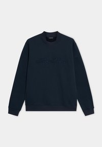 Granatowy sweter z bawełny, z okrągłym dekoltem i haftowanym napisem "Brooks Brothers" w dopasowanej kolorystyce na klatce piersiowej.