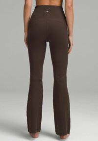lululemon GROOVE SHR FLARED REGULAR - Broek - espresso