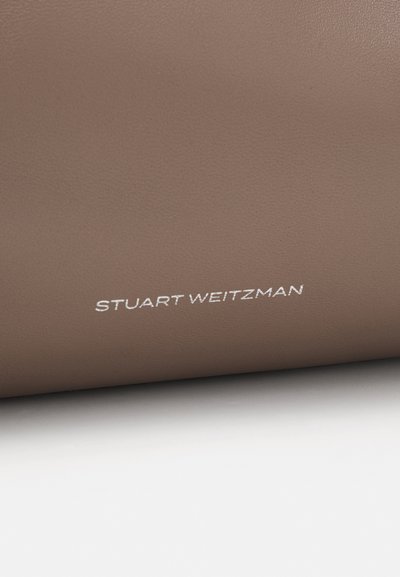 Stuart Weitzman THE MODA HOBO BAG - Velká kabelka - cashmere