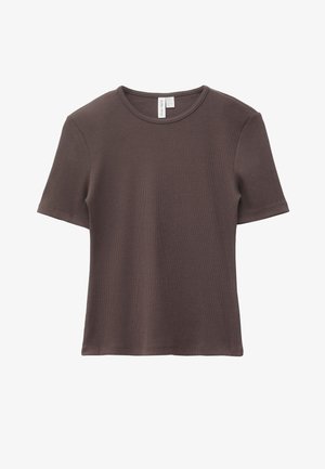 Dunkelbraunes Kurzarm-Rippstrick-T-Shirt mit Rundhalsausschnitt und nahtlosen Kanten, flach auf weißem Hintergrund präsentiert.