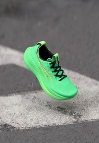 Unselected, vital green/illuminate green