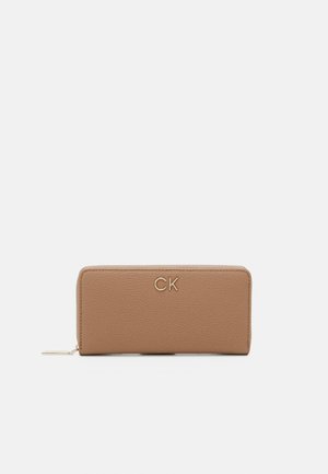 Calvin Klein WALLET - Piniginė - safari