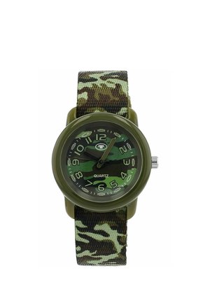 Analoge Armbanduhr mit grünem Camouflage-Zifferblatt und Textilarmband, dunkelgrünem Kunststoffgehäuse und silberner Einstellkrone an der Seite.