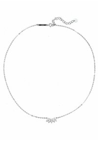 Collana in argento con un design delicato caratterizzato da piccoli accenti a forma di marquise disposti centralmente. Chiusura a moschettone con catena di estensione.