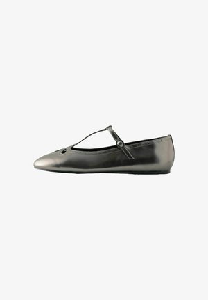 Next, Riemchenballerina - pewter