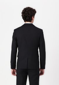 Thumbnail Image 5