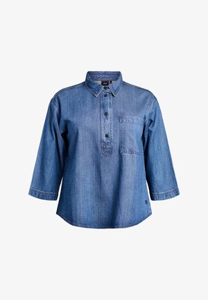 Jeansskjorta med krage, trekvartsärmar, framficka och knapprad fram. Blekt blå färg med mjuk textur.