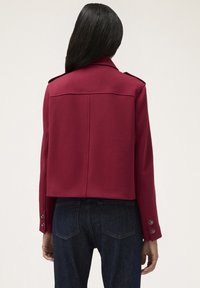 Motivi MONOPETTO CON MOSTRINE - Giacca da mezza stagione - rosso