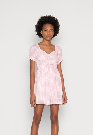 ON OFF SHOULDER ROMPER - Mono - pink check